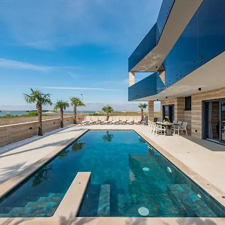 Seaside Luxury With A Swimming Pool Privlaka, Zadar - 23517 别墅 *