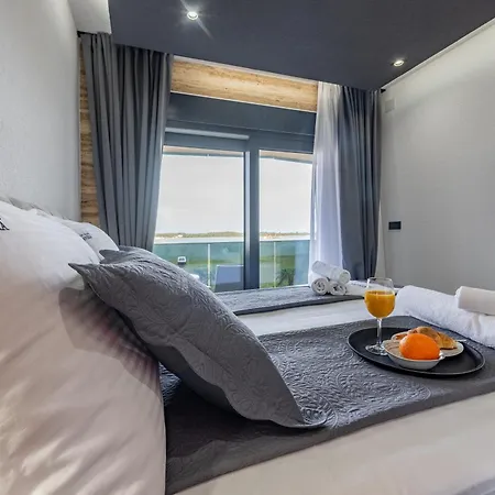 Seaside Luxury With A Swimming Pool Privlaka, Zadar - 23517 别墅 普利拉卡