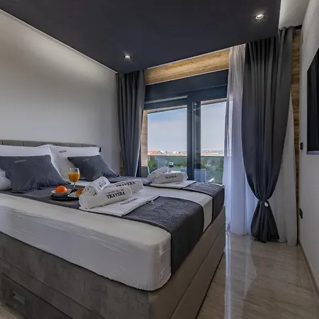 Seaside Luxury With A Swimming Pool Privlaka, Zadar - 23517 别墅 *