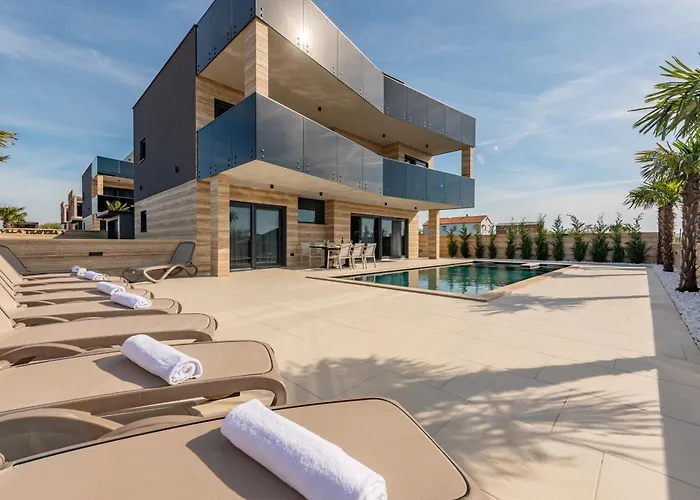 Seaside Luxury With A Swimming Pool Privlaka, Zadar - 23517 *